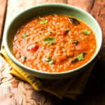 Jednu stvar OBAVEZNO uradite pre kuvanja: Najukusniji način da pripremite SOČIVO u paradajz sosu (RECEPT)