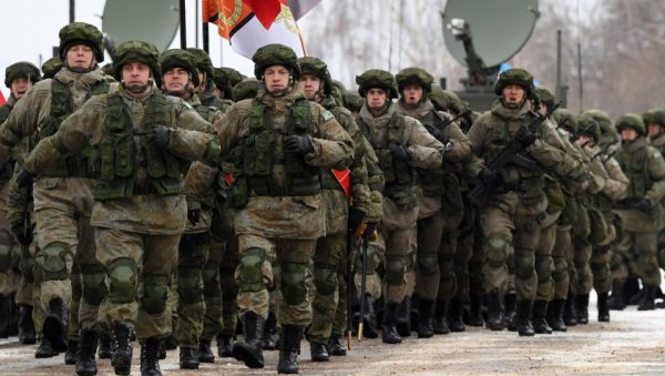ruska-vojska-dobija-“nevidljive”-uniforme:-vojna-kompanija-pravi-odelo-koje-ce-vojnike-cini-skrivenim-i-za-ic-uredjaje-(video)