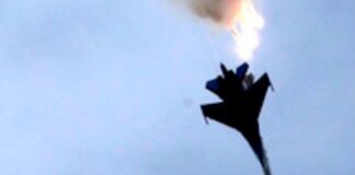 pogledajte-–-pad-ruskog-su-27:-pilot-se-katapultirao,-letelica-u-plamenu-“sletela”-ko-suvi-list-(video)