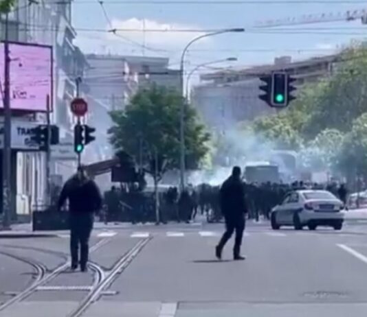 dramaticne-scene:-ovako-je-pocela-velika-tuca-navijaca-u-beogradu,-policija-ekspresno-reagovala-(video)