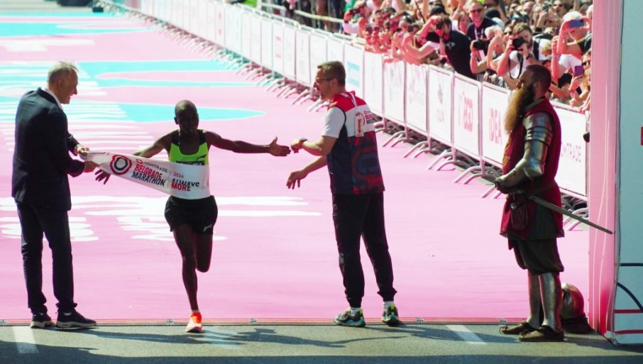 spektakl-na-beogradskom-maratonu:-kenijac-pobedio-i-umalo-oborio-rekord-–-vreme-impresivno!