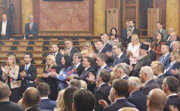 polaganje-zakletve-u-skupstini-srbije:-skupstina-izglasala-novu-vladu-srbije,-prisustvuje-i-predsednik-vucic-(video)