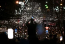 studentski-protest-na-trgu-slaviji,-prema-proceni-arhiva-javnih-skupova,-najveci-protest-ikada-u-srbiji-–-nedeljnik