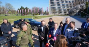 dacic:-kompanija-„genasys“-potvrdila-da-nije-upotrebljen-lrad-na-protestu-u-beogradu-–-nedeljnik