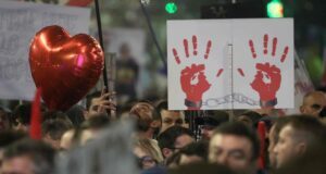 u-toku-protesti-u-cetiri-grada-zbog-napada-na-dekanku-nataliju-jovanovic-–-nedeljnik