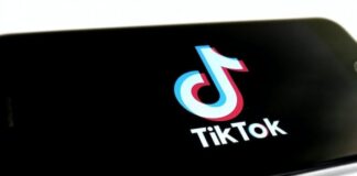 tramp-porucio:-dogovor-o-tiktok-u-i-dalje-je-„na-stolu“