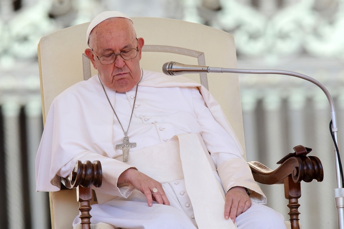 preminuo-papa-franja-–-nedeljnik