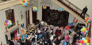 kompanija-veropoulos-tradicionalno-podrzala-uskrsnje-darivanje-u-belom-dvoru-–-nedeljnik