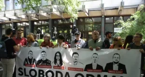 nastavljena-blokada-suda-u-novom-sadu,-noc-protekla-mirno-–-nedeljnik