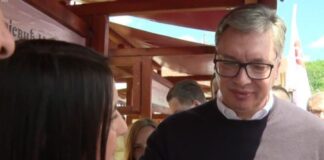 „ljubite-vi-dusana,-a-mi-cemo-da-nadjemo-resenje“:-emotivan-susret-majke-obolelog-deteta-i-vucica
