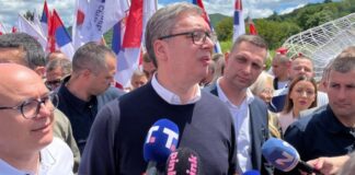 vucic-u-kosjericu:-predsednik-sa-gradjanima-u-selu-seca-reka-(foto/video)