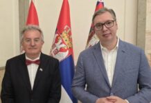 vucic-sa-srpskim-ambasadorom-u-crnoj-gori:-pozvao-sam-ga-na-vazan-sastanak-(foto)