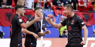 „ko-se-srba-plasi-jos“!?-albanci-precrtali-piksijeve-orlove-pred-mec-u-tirani