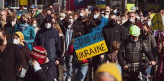 „pustite-ih-sve“:-protest-ispred-ps-novi-beograd,-studenti-pozvali-na-skup-podrske-uhapsenim-kolegama