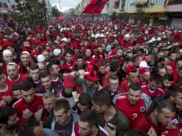 prenos,-albanija-–-srbija:-piksi-odredio-neverovatan-sastav-„orlova“,-a-skandal-za-skandalom-u-tirani!-(video)