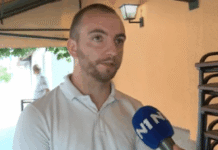 studenti-sumnjaju-da-se-u-kafani-u-zajecaru-vodi-paralelni-biracki-spisak:-funkcioner-dusan-mladenovic-kaze-da-je-u-pitanju-„sns-kol-centar“-–-nedeljnik