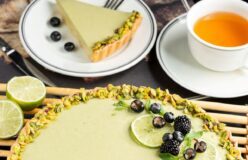 prava-letnja-poslastica:-cizkejk-sa-pistacima-–-nedeljnik
