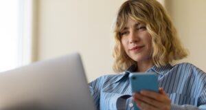 tehnoloski-potkovani-ili-naivni?-61%-milenijalaca-u-srbiji-priznaje-da-ne-proverava-uvek-autenticnost-svojih-online-kontakata-–-nedeljnik
