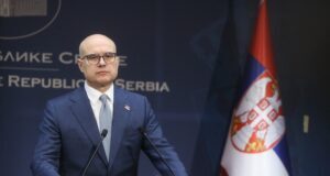 vucevic-(sns):-necemo-praviti-skup-za-vidovdan,-mozda-se-prikljucimo-studentima-u-pionirskom-parku-–-nedeljnik