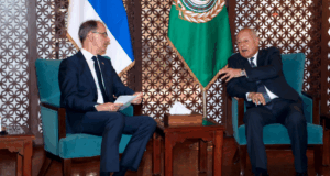 macut-razgovarao-sa-ministrom-spoljnih-poslova-egipta-abdelatijem-o-evakuaciji-srba-iz-izraela-–-nedeljnik