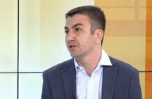 profesor-dusan-vucicevic-za-nedeljnik:-„jedna-lista-iza-koje-bi-stali-studenti-je-najbolja-opcija“-–-nedeljnik
