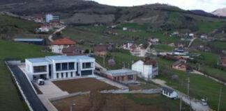 ovako-izgleda-vila-emine-jahovic-u-novom-pazaru:-ima-pogled-na-cijeli-grad,-a-sve-na-dugme!