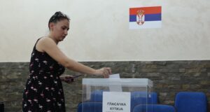 ponavlja-se-glasanje-na-jednom-birackom-mestu-u-kosjericu-–-nedeljnik