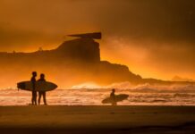the-surfer-–-da-je-kejdz-–-klint-istvud…