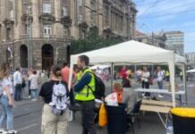 profesori-se-povlace-sa-raskrsnice-ispred-vlade-i-pridruzuju-se-studentima-na-vidovdan-–-nedeljnik