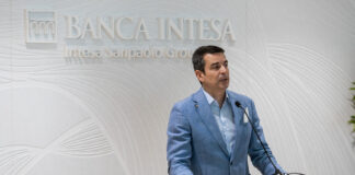 banca-intesa-prva-na-trzistu-uvela-bespapirni-proces-i-ponudu-na-daljinu-uz-kvalifikovani-elektronski-potpis-–-nedeljnik