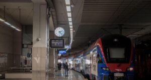dojava-po-redu-voznje:-ponovo-zaustavljeni-vozovi-uoci-velikog-mitinga-u-beogradu-–-nedeljnik