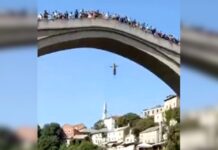mostarci-pretukli-neodgovornog-turistu:-skocio-s-mosta-u-neretvu