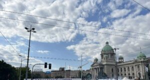 poceo-program-ispred-skupstine,-pavlovic-kaze:-„pobedili-smo“-–-nedeljnik