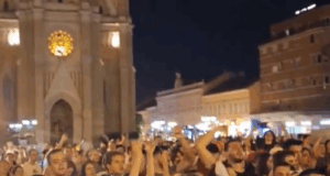 zborovi-novog-sada-pozvali-gradjane-u-kampus-da-brane-studente-–-nedeljnik