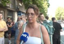 policija-legitimisala-devojku-na-protestu,-dobice-sudski-prekrsaj-jer-nije-prijavljena-na-adresu-–-nedeljnik