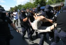 psg:-sprovesti-postupak-protiv-policajaca-koji-su-ucestvovali-u-prebijanju-ucesnika-protesta-–-nedeljnik