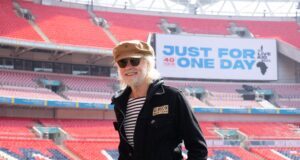 bob-geldof-je-uoci-koncerta-na-exitu-dao-ekskluzivni-intervju-za-nedeljnik-i-otkrio-da-li-muzika-moze-da-promeni-svet-–-nedeljnik