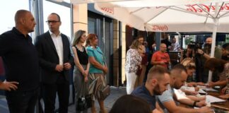 dugi-redovi-gradjana:-nastavljeno-potpisivanje-peticije-protiv-izgradnje-dva-nova-mosta-na-ibru