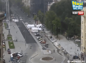 jako-nevreme-srusilo-„zabranjeni-grad“-vucicevih-pristalica-kod-skupstine-srbije-(video)-–-nedeljnik