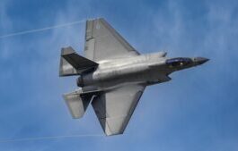 medjunarodni-hit-na-aerodromu:-f‑35b-“zarobljen”-u-indiji-ceka-povratak-–-nedeljnik