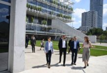 „moj-ponos,-sto-beograd-i-srbija-imaju-nesto-ovakvo“-brnabic-sa-henrahanom-obisla-lozionicu,-centar-kreativnih-industrija-i-inovacija