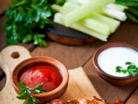 recept-za-pileca-krilca-sa-malim-udelom-ugljenih-hidrata-–-nedeljnik