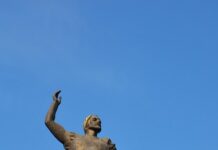 okrsaj-filipa-cara-i-takija-i-maje-marinkovic:-spominju-se-spolni-organi,-sek*ualno-opcenje-i-napadi!