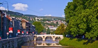 dok-aneli-vodi-luku-u-sarajevo-da-upozna-njenu-kcerku,-njegova-bivsa-uziva-s-novim-deckom-i-njihovim-sinom…