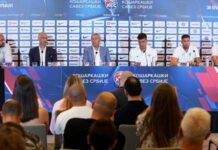 sok!-reprezentativac-srbije-najavio-povlacenje,-evo-kako-je-proteklo-obracanje-pesica-i-„orlova“-na-okupljanju
