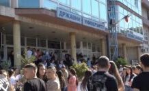 protesti-sirom-srbije-zbog-nasilnog-upada-u-dunp-–-nedeljnik