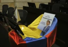preminuo-kandidat-za-predsednika-kolumbije-uribe,-upucan-na-mitingu-u-junu-–-nedeljnik