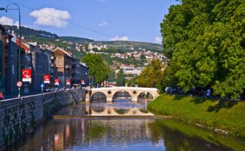 rade-serbedzija-se-u-sarajevu-na-vrlo-emotivan-nacin-oprostio-od-bajre-planjanina:-suki-je-isplakao-dusu…