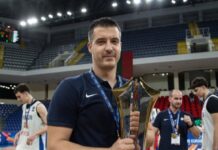 „sve-mozes-da-treniras,-da-menjas,-ali-to-jedno…“-selektor-srpskih-kadeta-stevan-mijovic-o-tome-kako-su-„orlici“-uzeli-zlato-na-evrobasketu