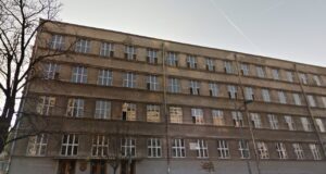 protest-podrske-otpustenim-profesorima:-danas-u-18-casova-ispred-pete-beogradske-gimnazije-–-nedeljnik